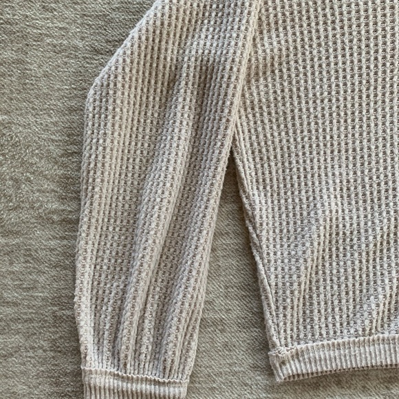 waffle knit button up sweater - Picture 3 of 5